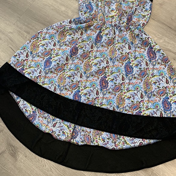 CUT & SEW | Women’s Dress - Picture 5 of 10